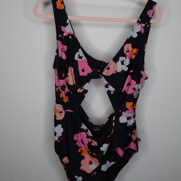 CCX by City Chic Swimsuit - Picture 1 of 4